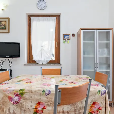 Domus Dejana * Сан-Теодоро